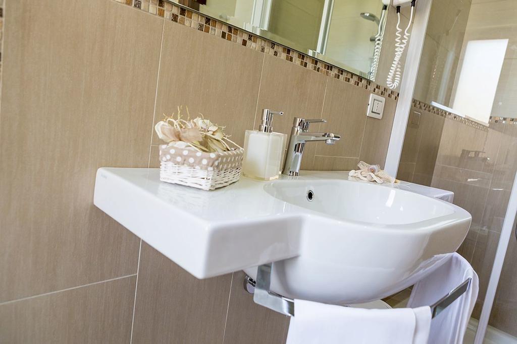 ואסטו Hotel Vittoria מראה חיצוני תמונה